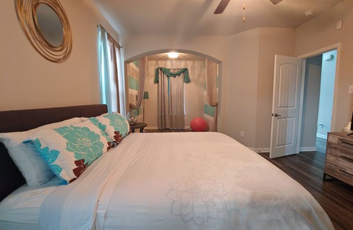 Lake Charles House | Spacious 5-bedroom house in marvelous Lake Charles with AC, WiFi