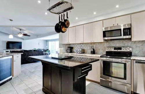 River District House | Spacious 5BR Family Oasis I Luxury Pool I Close to Anna Maria Island