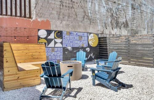 Tulane - Gravier House | Spacious 5BR w fire pit, balcony & backyard oasis