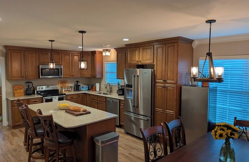 Freetown - Port Rico House | Spacious and bright 2-bedroom house in Freetown, Lafayette 1 mile from downtown.