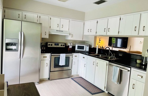 Ormond Ocean Gard Cottage | Spacious and charming beach cottage close to everything your vacation desires!