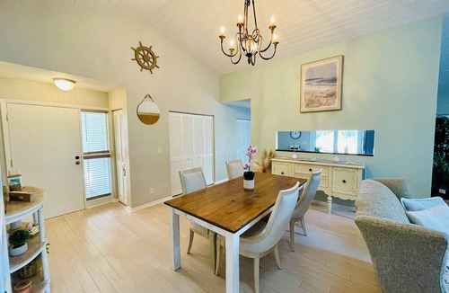 Ormond Ocean Gard Cottage | Spacious and charming beach cottage close to everything your vacation desires!