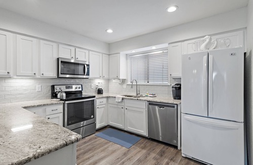 Santa Rosa Beach House | Spacious and Fresh in Blue Mtn Beach! Beachside of 30A. Great Off-Season Rates!
