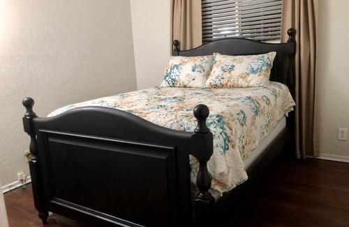 Uncertain Other | Spacious and Serene Ranch House located only 5 minutes from Caddo Lake