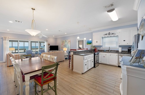 Sunnyside House | Spacious Beachfront House on Desired West End of PCB - Just 17 Steps to Sand!