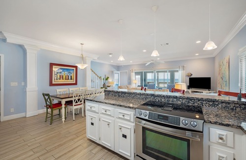 Sunnyside House | Spacious Beachfront House on Desired West End of PCB - Just 17 Steps to Sand!