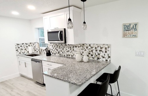 Bayview House | Spacious & beautiful home in Gulfport/St.Pete featuring 4 king bedrooms & 3 bath