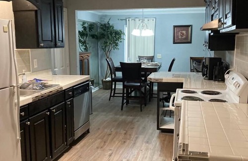 Lynn Haven House | SPACIOUS COZY HOME 5BD/2BTH SLEEPS 11 CLOSE TO THE BEACHES
