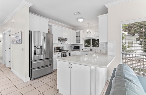 Clipper Cove House | Spacious Crystal Beach Home w/2 Master King Suites, Pool Access, Walk to Beach, Pet Friendly!