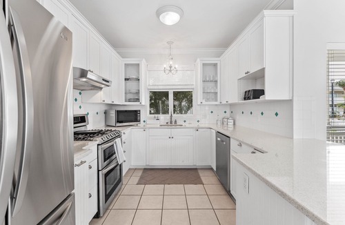 Clipper Cove House | Spacious Crystal Beach Home w/2 Master King Suites, Pool Access, Walk to Beach, Pet Friendly!