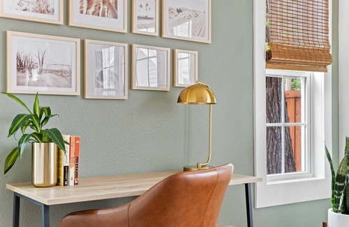 Kessler Apartment | Spacious Dallas basecamp for the whole crew — stocked for families and groups, just minutes from the action and steps from vibrant Bishop Arts District.