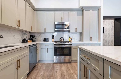 Central Business District Hotel | Spacious Downtown 2BD,2BA Gym, Hotel Pool