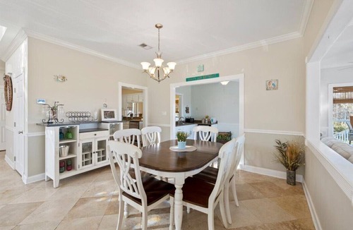 Mary Esther House | Spacious Emerald Coast House w/Views Near Beach