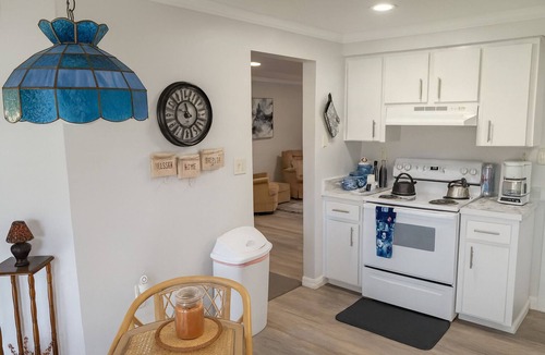 Port Charlotte Hotel | Spacious Family Retreat Port Charlotte
