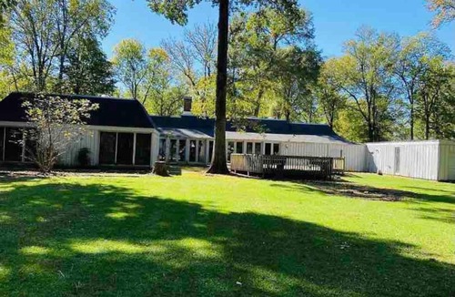 Winterville House | Spacious Hideaway | 5 bds, 3 ba