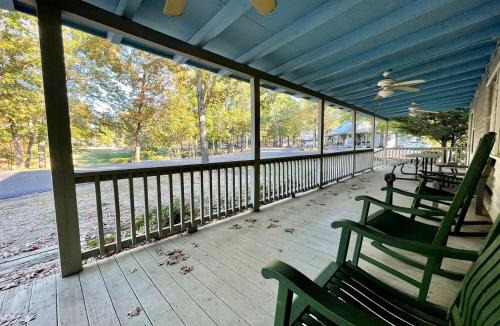 Zwolle House | Spacious Luxury Retreat with Fire Pit & Resort Amenities Near Zwolle, Louisiana
