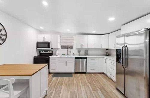 North Miami House | Spacious Miami Retreat with Private Backyard — Ideal for Families & Groups