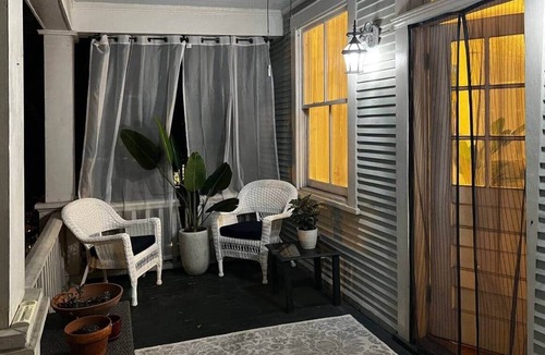 Broadmoor Apartment | Spacious Napoleon Ave Condo
