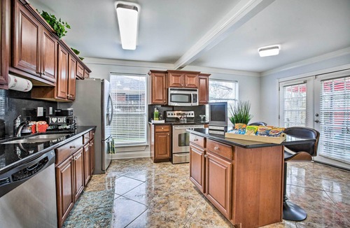 Read Boulevard East House | Spacious NOLA Home: 10 Mi to French Quarter