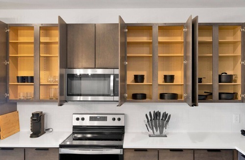 Birmingham Apartment | Spacious Oasis w/Pool, Gym, & Stunning City Views
