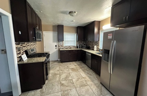 Tallahassee House | Spacious Pet-Friendly 5BR, Sleeps 12+, Ideal for Families & Extended Stays