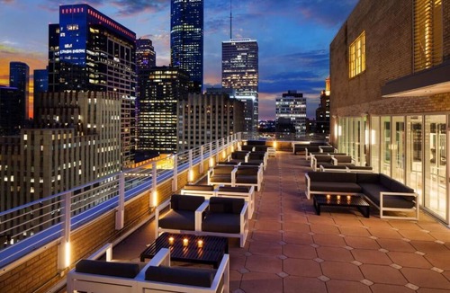 Houston Convention District Apartment | Spacious Queen Room | Pet-friendly | Onsite Parking | Downtown Houston