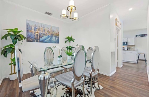 Allen House | Spacious Retreat Pool Oasis | PingPong | Sleeps16