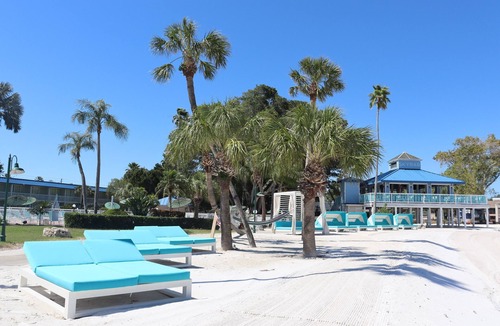 Pinellas Point Hotel | Spacious Retreat Near St. Pete Beach, Fort De Soto & Local Attractions