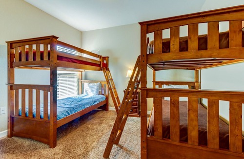 Villages of Crystal Beach House | Spacious & Stylish Home - Shared Pool Access, Short Walk from the Beach