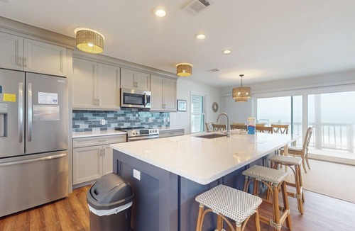 Cape San Blas House | Spacious & updated waterfront home w/decks, beach views & private boardwalk