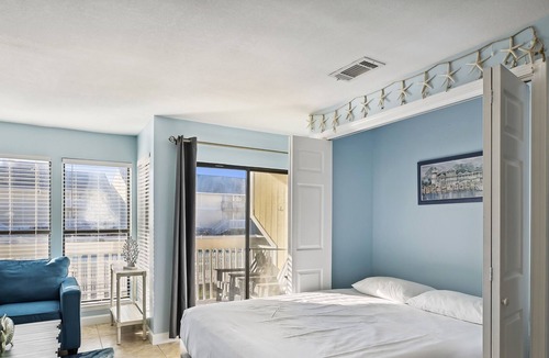 Holiday Isle Condo | SPC 8112 - Studio - sleeps 4 by RedAwning