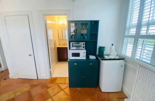 Palm Beach Condo | SpecialOfferPool/StepsToBeach/CharmStudio