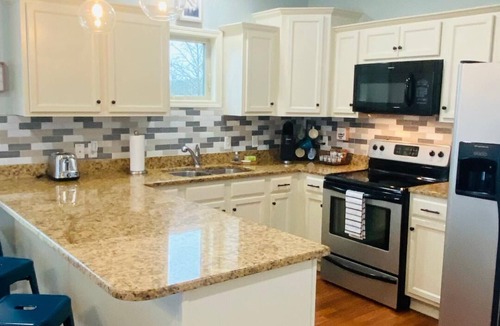 Jones Mills Condo | Spectacular mountain & Lake Catherine view w/sunsets. All rooms updated in 2023!