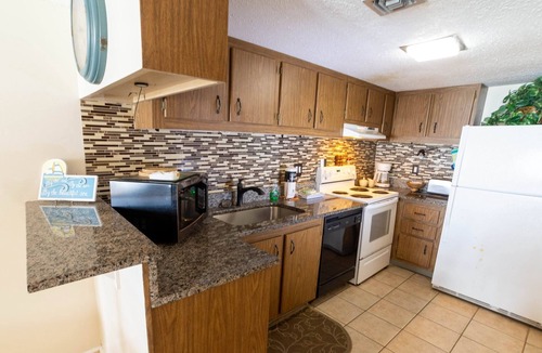 Sunnyside Condo | Spectacular Sun rises, Sunsets Great Super Low Rates for October/November