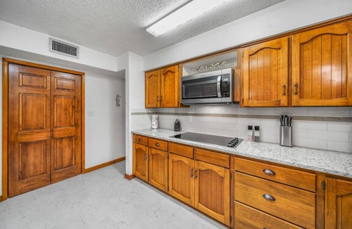 Milton House | Spencer Field