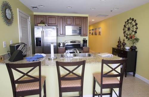 West Panama City Beach Condo | Splash! Gorgeous Beachfront WaterPark Lazy River, Netflix,Beach Service included