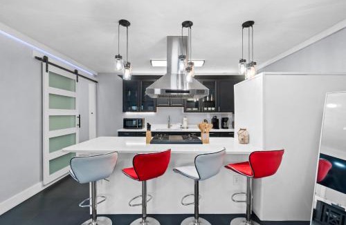 Laguna Beach House | Splash Pad by Book That Condo