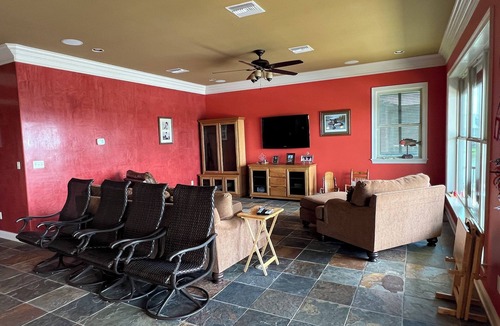 Port Sulphur Cabin | Sportsmens Heaven, 30 Min. from New Orleans, LA