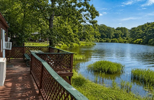 West Tawakoni Cabin | Stateroom - Two bedroom cabin right on the water!