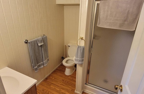 West Tawakoni Cabin | Stateroom - Two bedroom cabin right on the water!