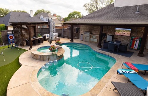 Valley Ranch House | Stay at Golden Hour | Pool + Hot Tub | Sleeps 10+