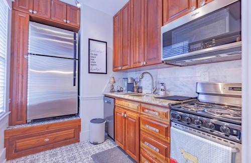 Hannon Park Condo | Stay in the Heart of Midtown Mobile | Pet Friendly