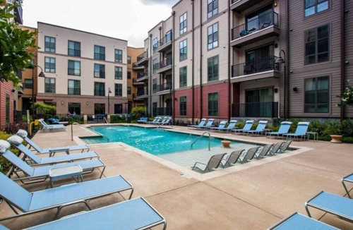 Five Points South Apartment | Steel City King Studio Escape 2A
