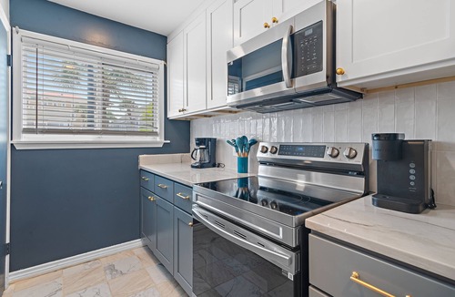 Destin House | Steps 2 Priv Bch~Pools~Renovated~PetFriendly~SouthBay by the Gulf 122 Salty Paws