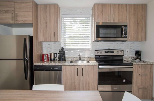 Pompano Beach Condo | Steps to Ocean: 2BR + Pool Access!