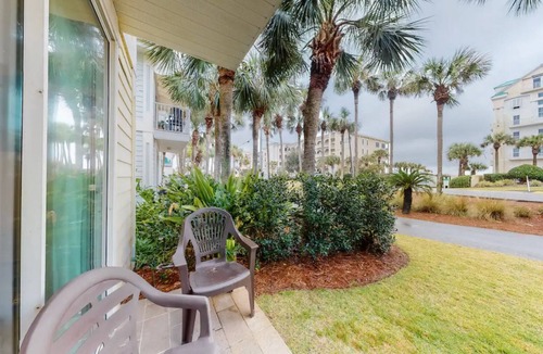 Clipper Cove Condo | Steps to the beach, Pool, Quiet, Family friendly, Walk to the restaurants