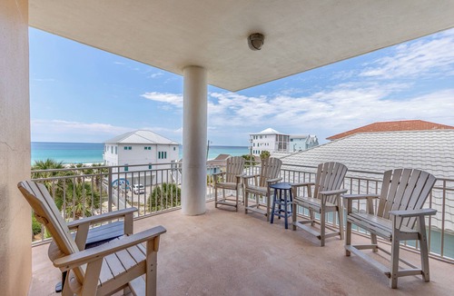 Thomas Drive Condo | Sterling Beach 4BR 4BA 3rd floor end unit condo!