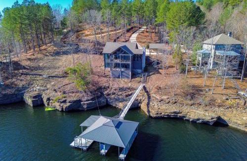 Crane Hill House | Stone Shore Luxury Lake Retreat