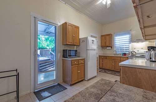 Downtown House | Stone Throw Famous Duval Street Location-No Contact Check-In