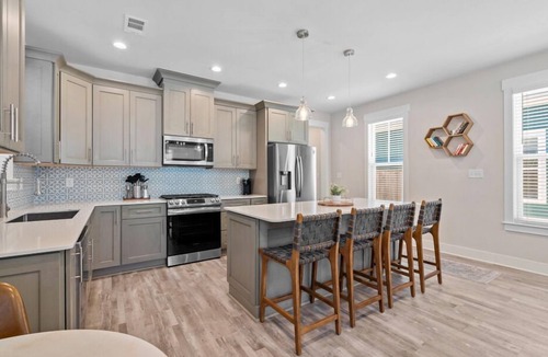 Old East Hill Cottage | STR-Cervantes Coastal Cottage